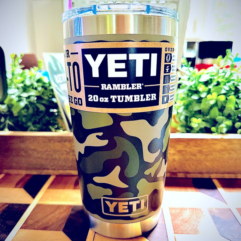 NWT Yeti Camo 2.0 20oz
